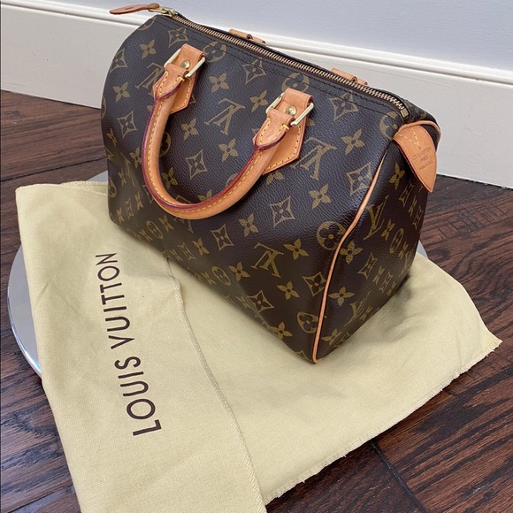 Louis Vuitton Handbags - Purse by LOUIS VUITTON